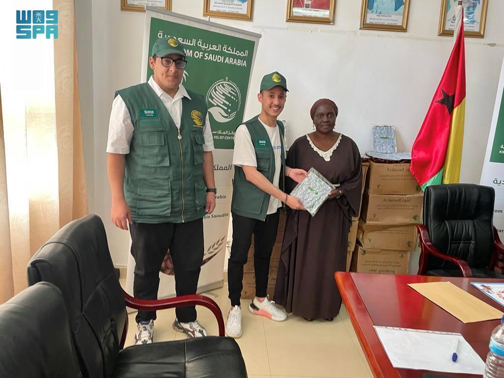 Saudi Arabia Gifts Guinea-Bissau 25 Tons of Dates