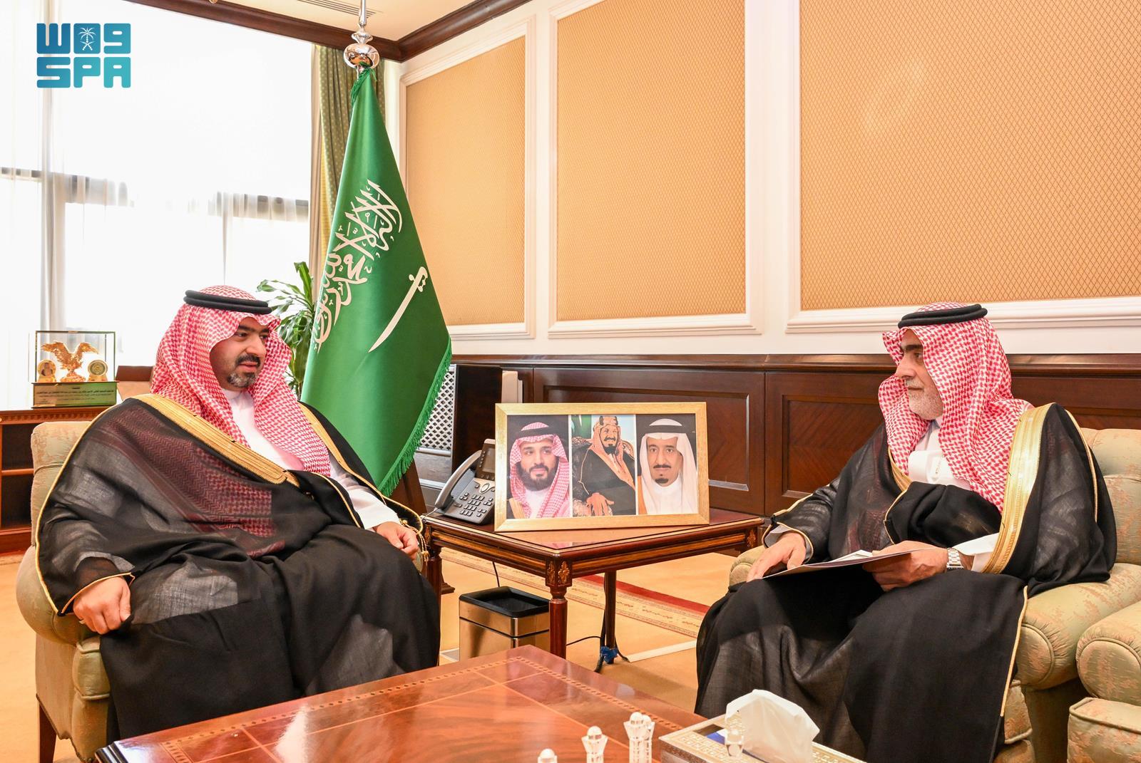عام / نائب أمير تبوك يطّلع على تقرير مؤشرات الأداء التعليمي بالمنطقة