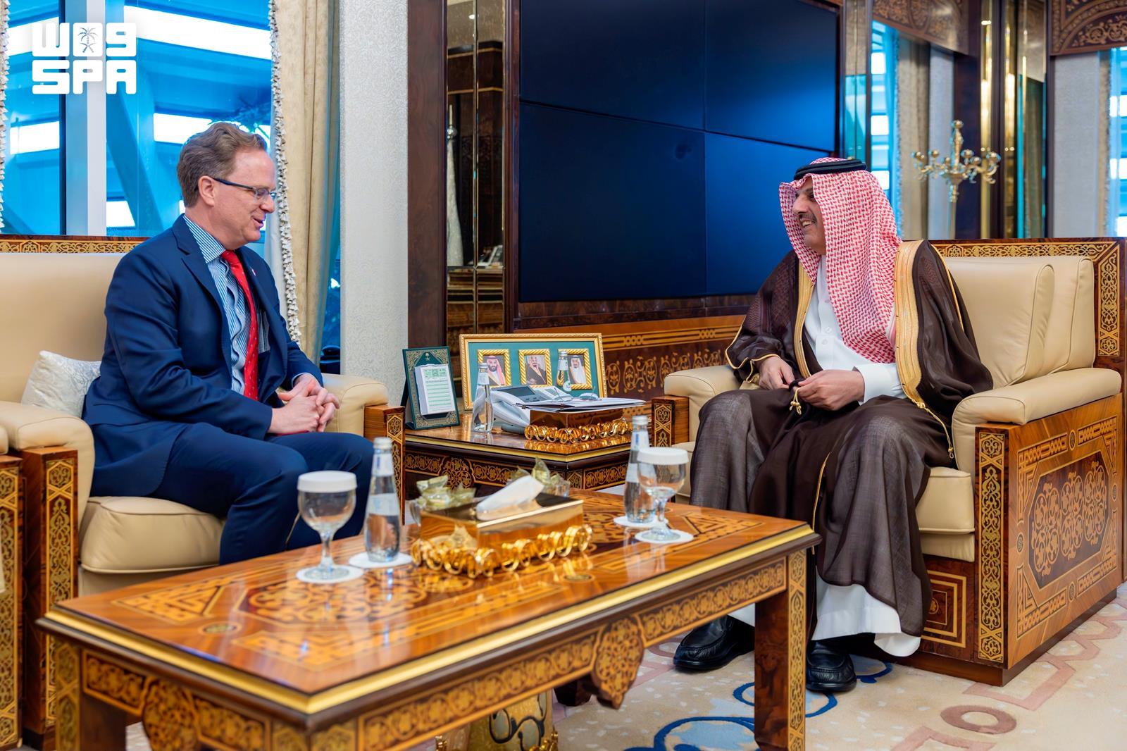عام / نائب وزير الداخلية المُكلف يستقبل سفير كندا لدى المملكة
